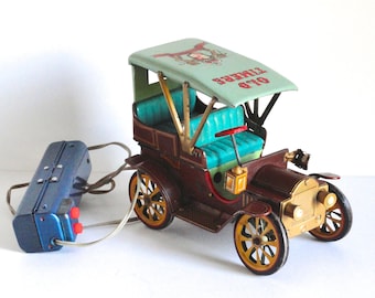 Vintage Litho Tin Toy Model T, Old Timers Automobile, Japanese c1950's