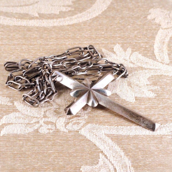 Vintage Mexican Sterling Cross Necklace with Hand Wro… Gem
