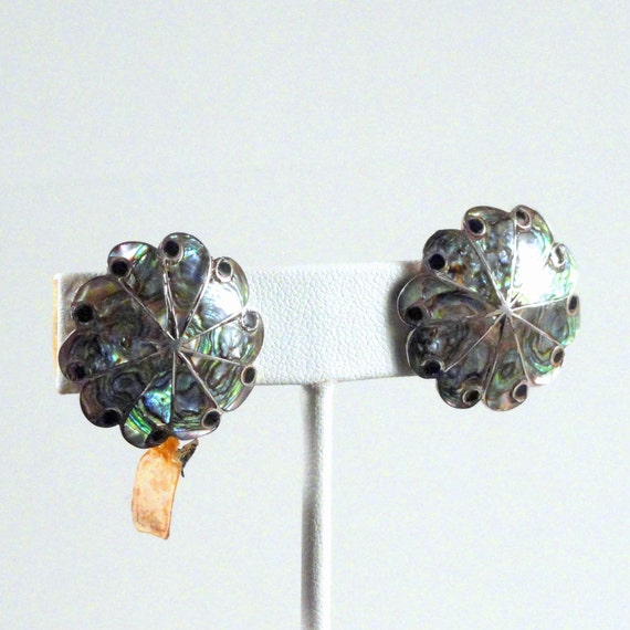 Vintage Taxco Abalone and Jet Daisy Earrings c195… - image 7