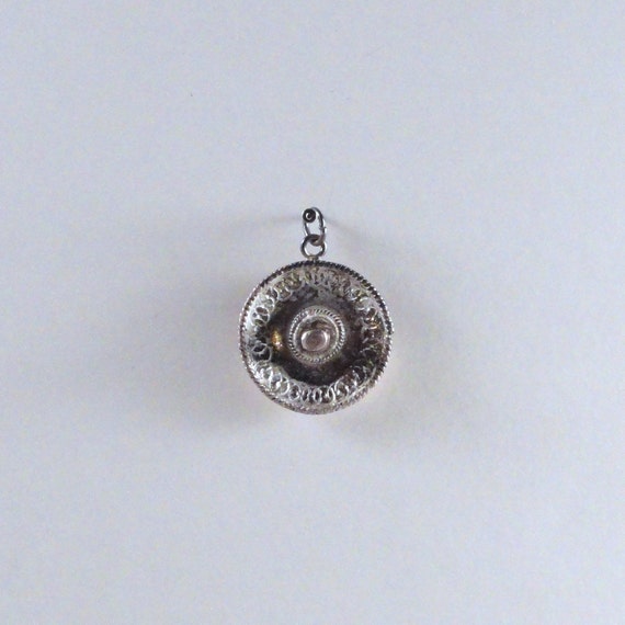 Vintage Mexican Sombrero Charm, Mexican Hat Penda… - image 3