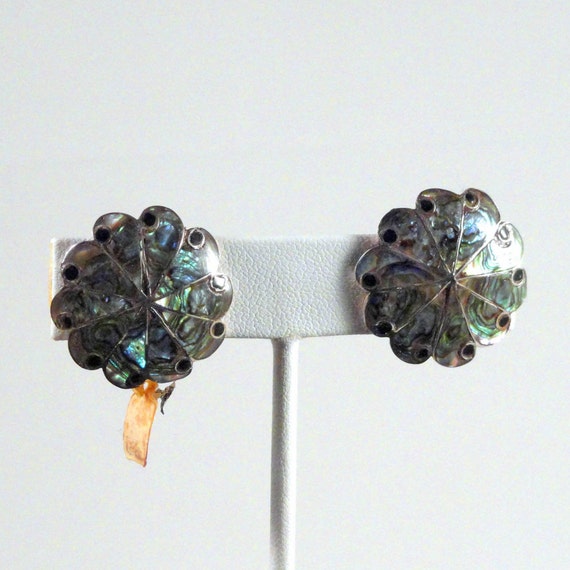 Vintage Taxco Abalone and Jet Daisy Earrings c195… - image 8