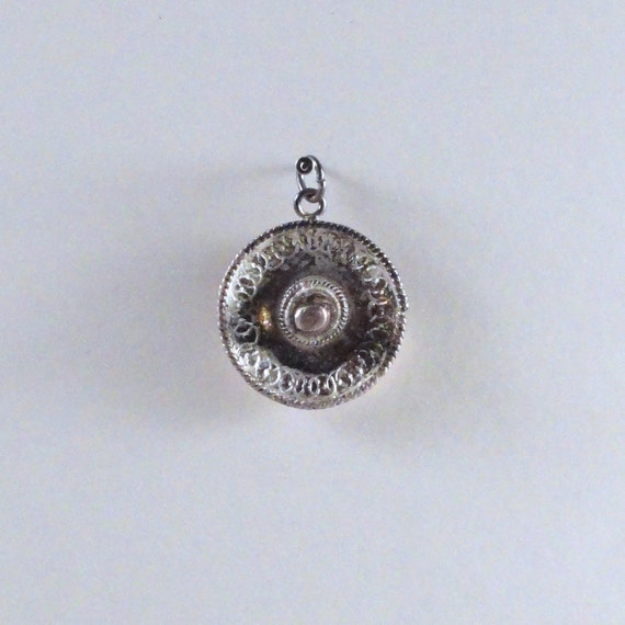 Vintage Mexican Sombrero Charm, Mexican Hat Penda… - image 1