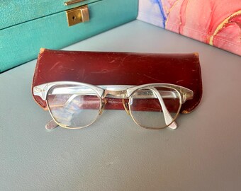 Lunettes vintage style pin-up des années 1950 avec étui en cuir