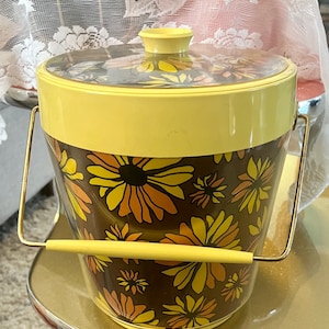 Vintage 1960s Yellow Daisy Ice Bucket