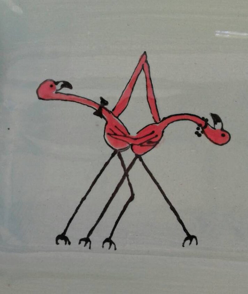 Flamingos dancing