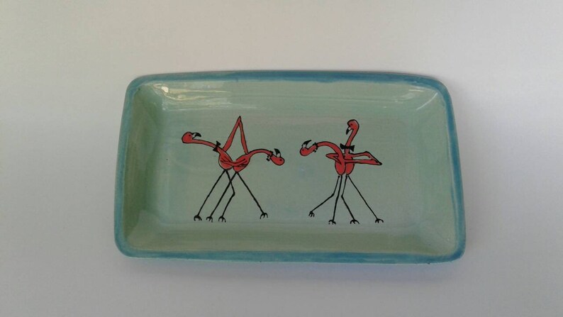 Flamingos dancing