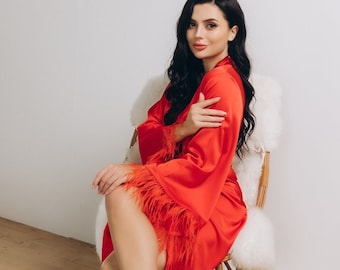 Red feather robe, silk satin robe, bride getting ready, robe with feathers, wedding robe, bridesmaid robe, bridesmaids gift, bridal lingerie