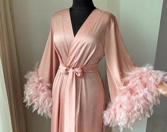 Feather robe bride, long bridal robe, blush kimono robe, boudoir robe, wedding robe, floor length robe, maxi dressing gown, bridesmaid robe