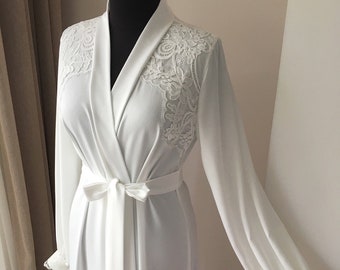 Maxi bridal robe, long robe for bride, lace maxi robe, white robe, bridal robe with Lace