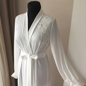 Maxi bridal robe, long robe for bride, lace maxi robe, white robe, bridal robe with Lace