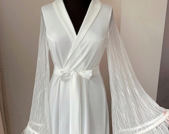Long bridal robe with lace, maxi robe with feather, wedding kimono, luxury robe floor length, sleeves beads, shawl collar, bridal lingerie