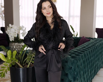 Black bride pajamas with feathers, Ostrich feather pajama set, Luxurious bridal pajama set, Womens sleepwear, Bridal Nightwear,