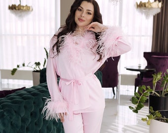 Pink pajamas with feathers, Ostrich feather pajama set, Blush pink bridal pajama set, Womens sleepwear, Bridesmaid pajama set, Bridal pj