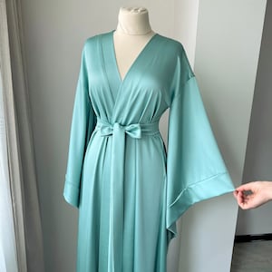 Bridal kimono robe, Long robe silk, Floor length robe, Long dressing gown, Green kimono, Bridesmaid robes, Getting ready robe, Gift for wife