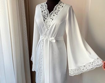 Ivory silk bridal robe: Lace wedding kimono for bride getting ready
