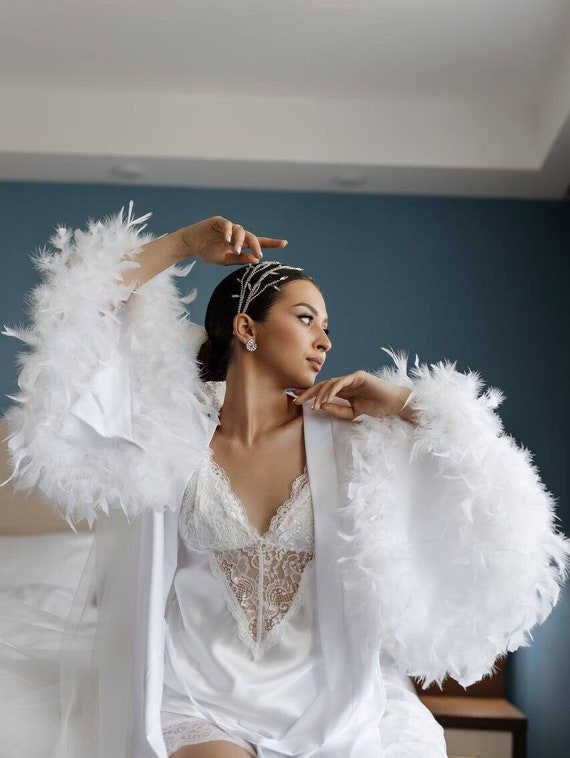 Feather bridal robe, Luxury bridal robe, White robe for bride, Long bridal robe, Wedding day, Boudoir lingerie