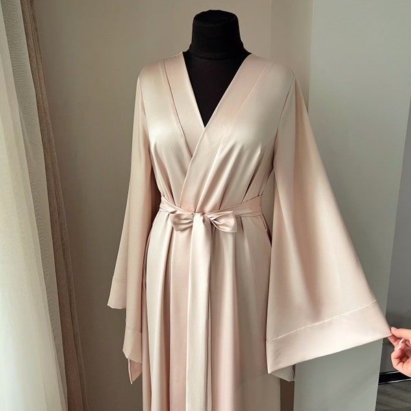 Robe de chambre longue au sol, kimono de mariée, robe de mariée, robe de chambre longue en satin, robe de chambre de mariée, robe de chambre de demoiselle d'honneur, lingerie de mariée