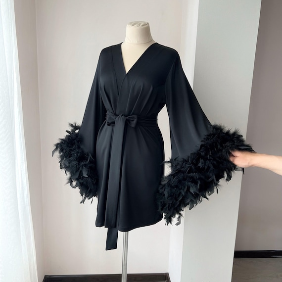 Black feather robe, feather bridal robe, feather robe bridesmaid, kimono robe, feathered robe, boudoir robe, plus size robe, bridesmaid gift