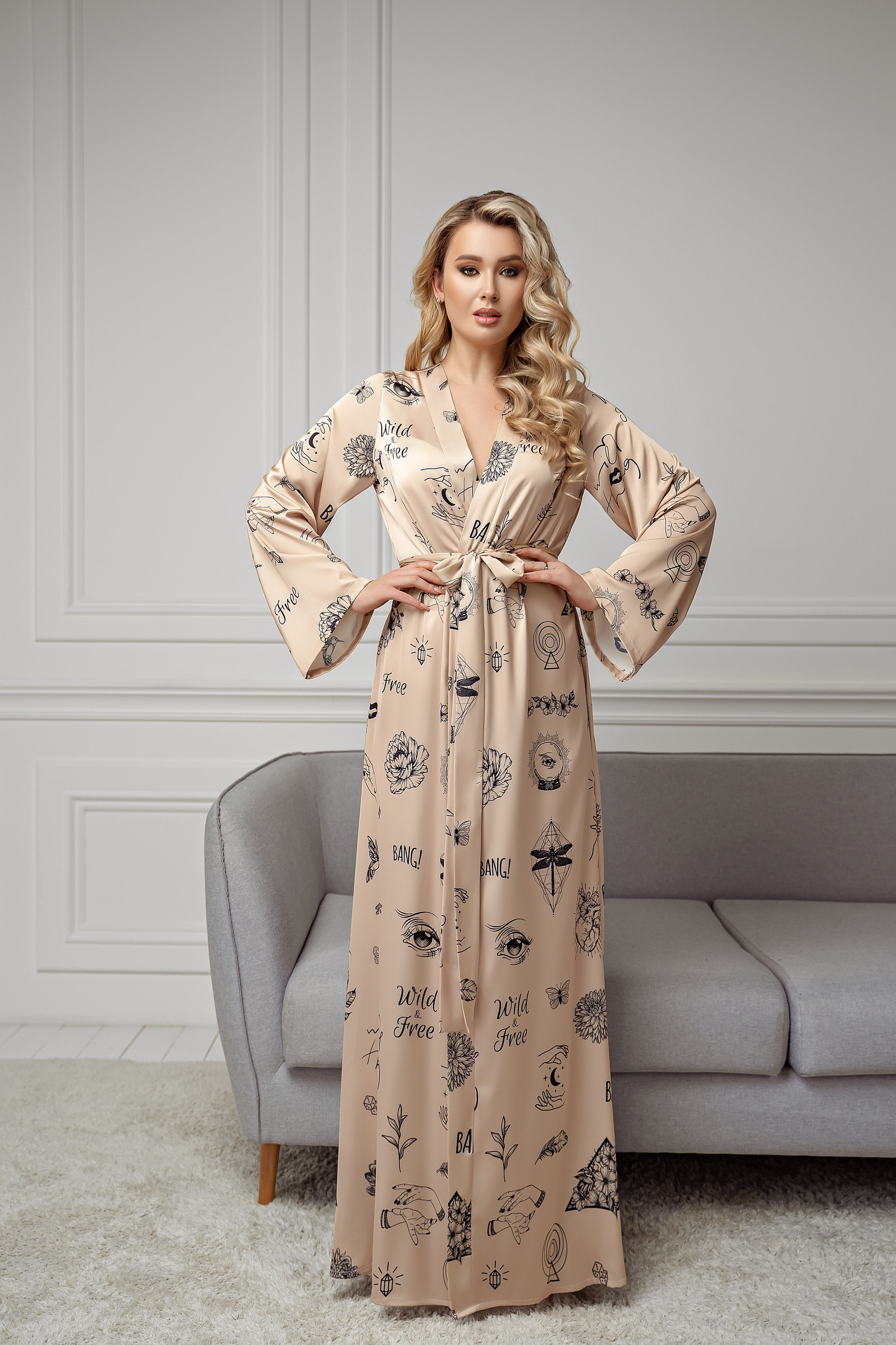 Long kimono robe: Floor length silk dressing gown