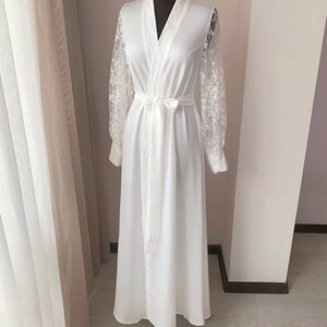 Bata de novia con puños y mangas de encaje, bata de boda con perlas, bata de novia imagen 3