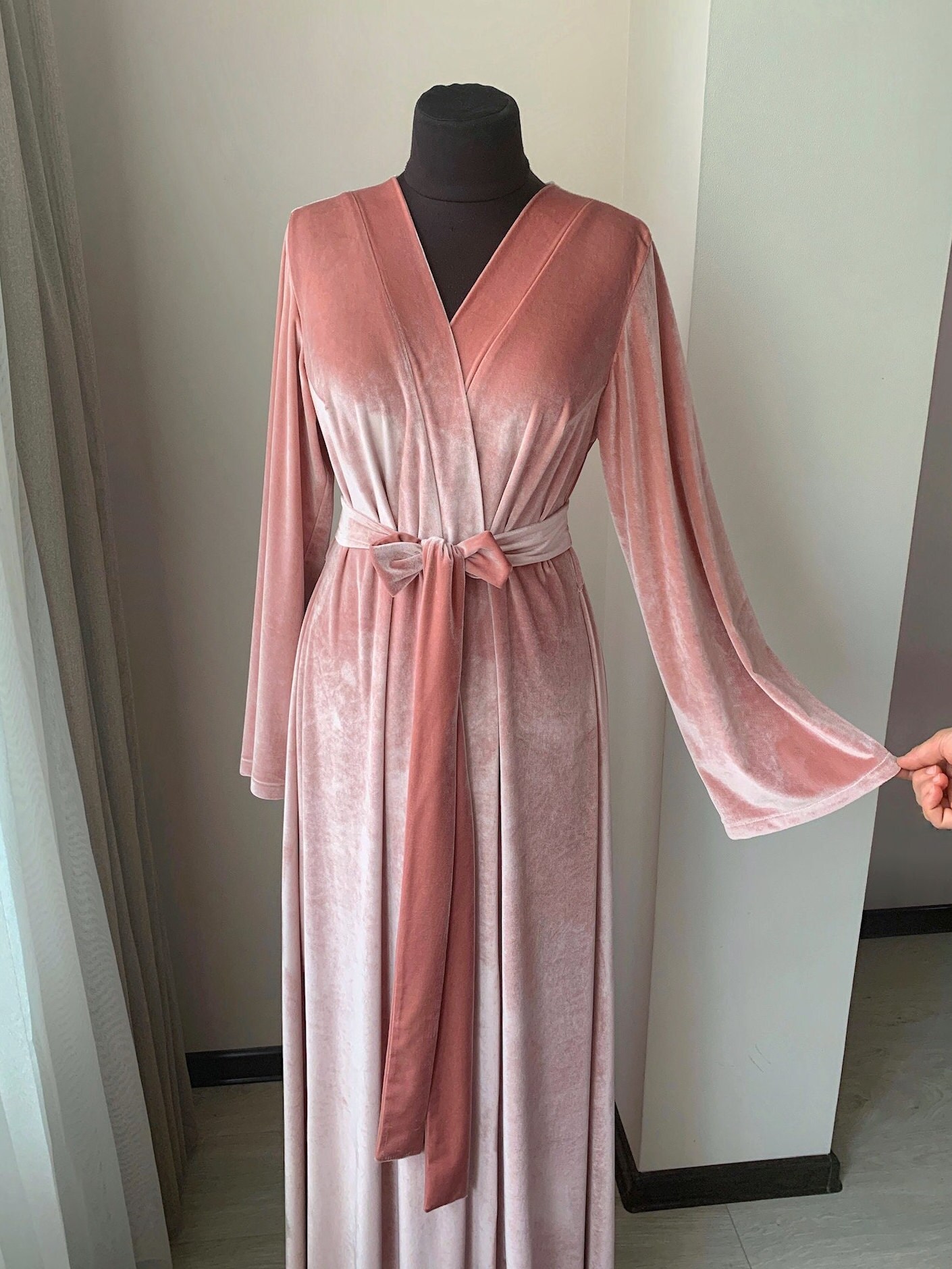 Model velour robe hot sale