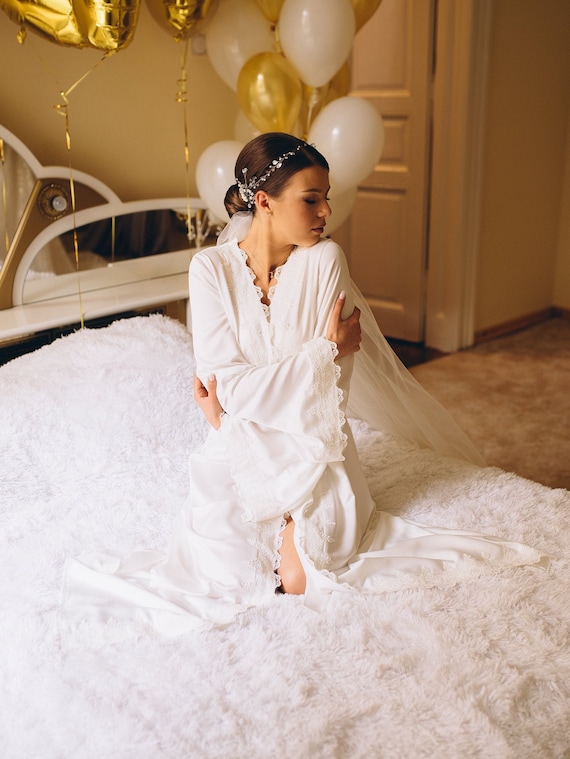 Long bridal robe with lace, Bridal kimono, Bride dressing gown