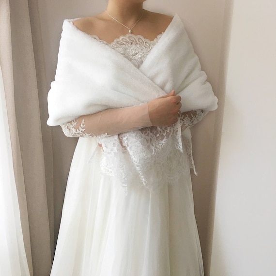 wedding dress with fur stole