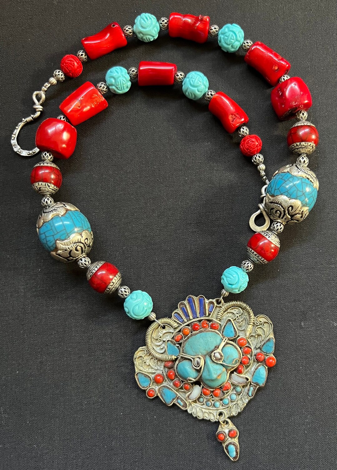 Pendentif camée en or et onyx - En vente sur France Pendentif camée en or et onyx - En vente sur France