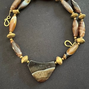 Antique Old Suleymani Yemeni Agate Banded talisman pendant from 1800’s Idar Oberstein Germany & agate beaded handmade necklace.