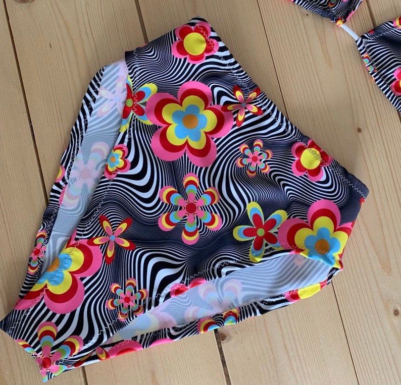 70s Flowers and optical illusion high waisted high leg bottoms