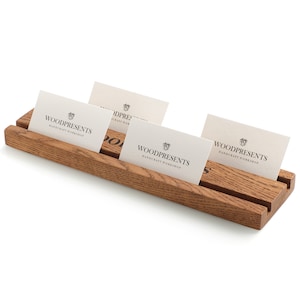 Mehrere Visitenkartenhalter Individuell gravierter Schreibtisch-Organizer Naturholz-Kartenanzeige Holzkartenständer Firmengeschenk Vertikaler Kartenhalter