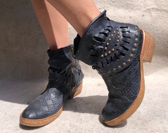 A.S.98 Airstep 38 Boots Ankle Low Heel Round Toe Cowboy Cut-Out Dark Blue Leather