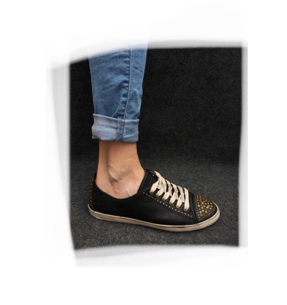 FRYE Leather chucks with pins EU36
