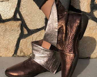 Trippen 38 Squeeze Flat Boots Handmade Futuristic Extravagant Eccentric Bronze Silver Copper Leather Metallic