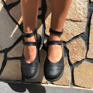 Trippen 39 Mary Jane Flat Shoes Vintage Handmade Round-toe - Etsy