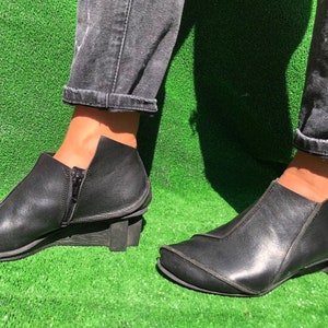 Trippen 39 Half Boots Booties Patchwork Black Leather Elegant Vintage Handmade Wedge