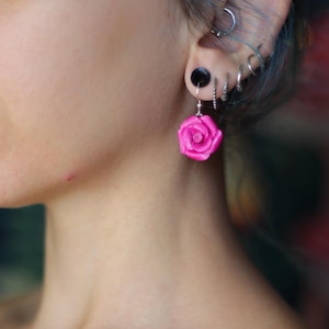 Small handmade rose earrings for woman, Small flower earrings for mom, Light red flower earrings for gift,