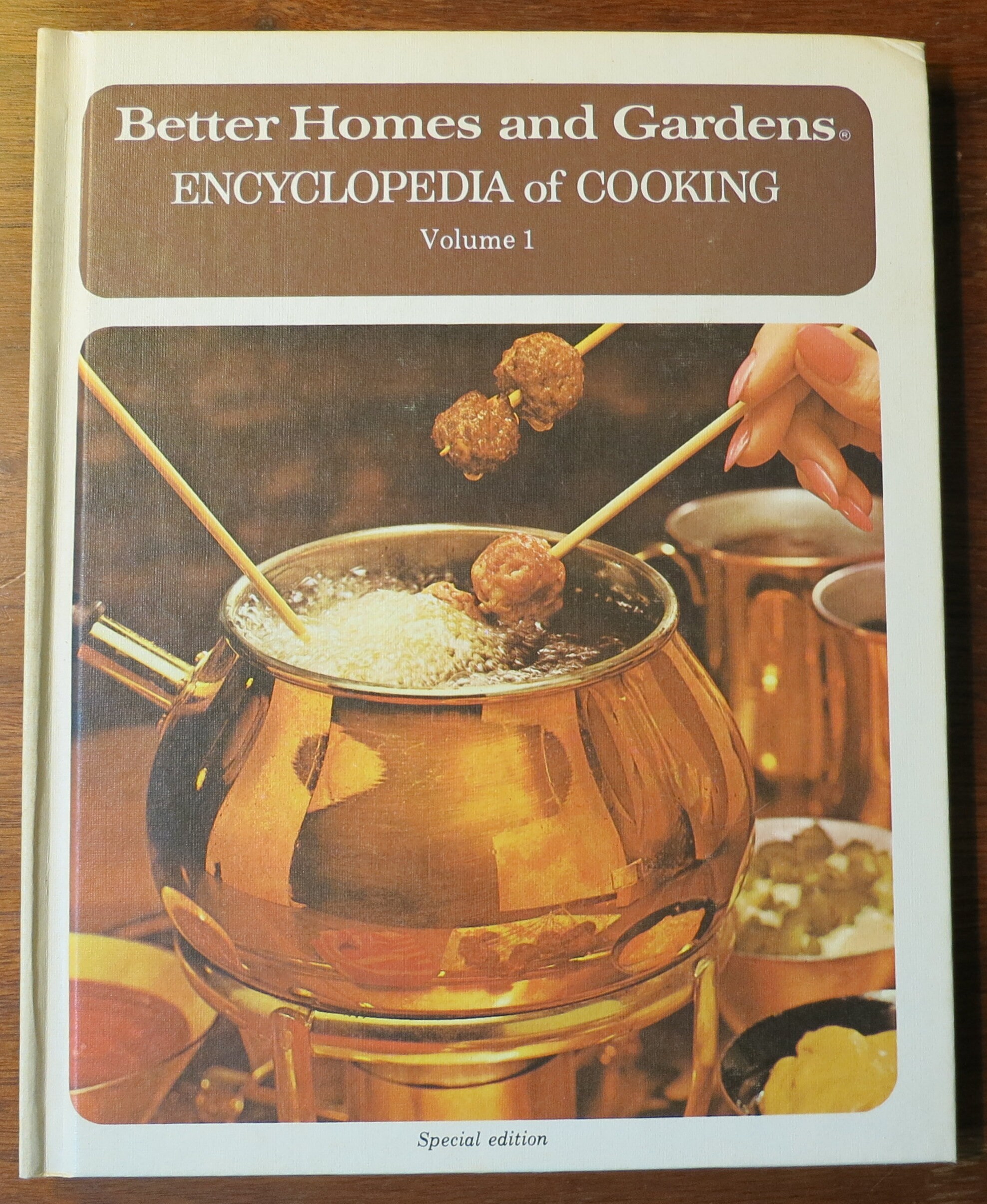 Vintage Better Homes and Gardens Encyclopedia of Cooking Volume 1