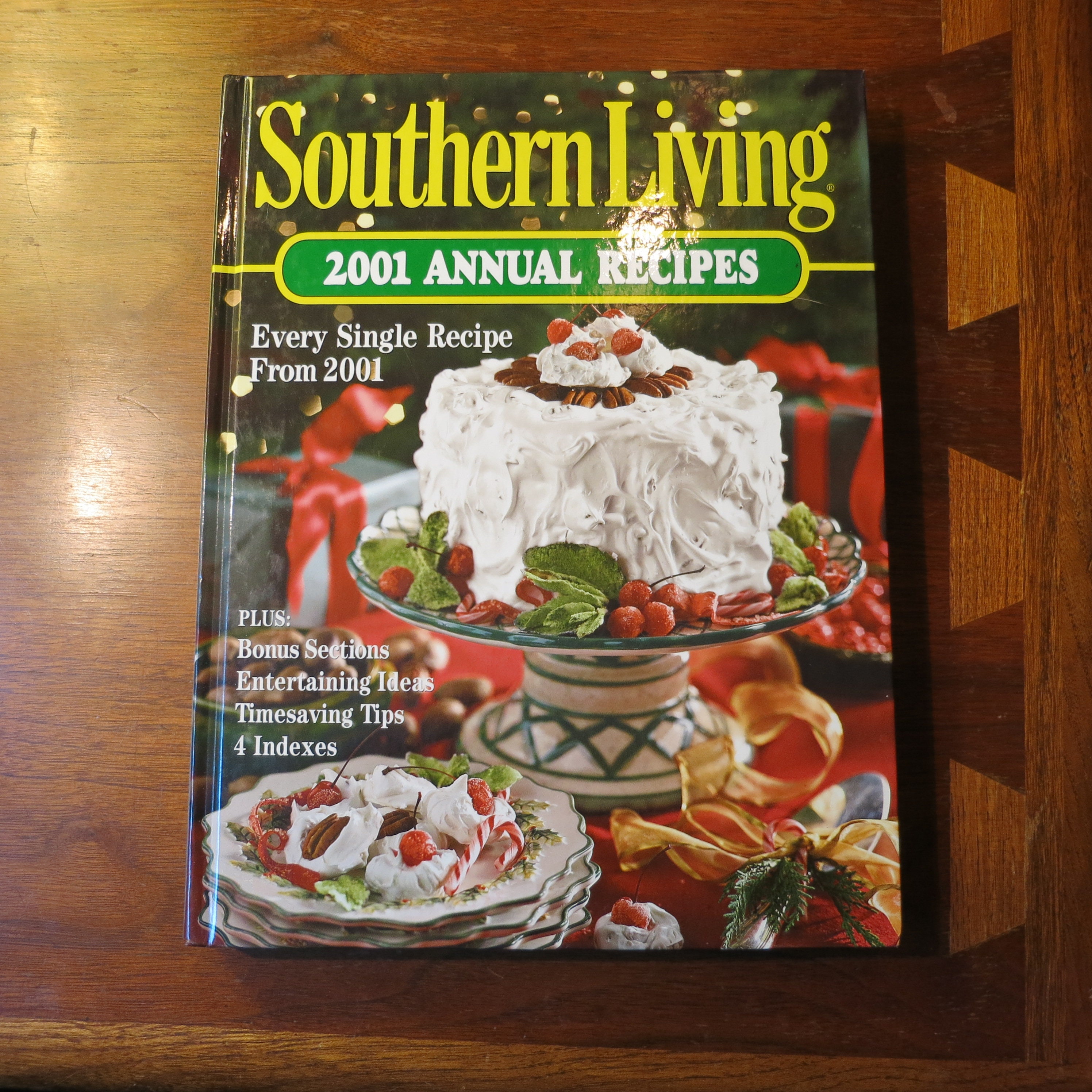 Vintage Southern Living 2001 Annual Recipes Hardcover Entertaining Cookbook