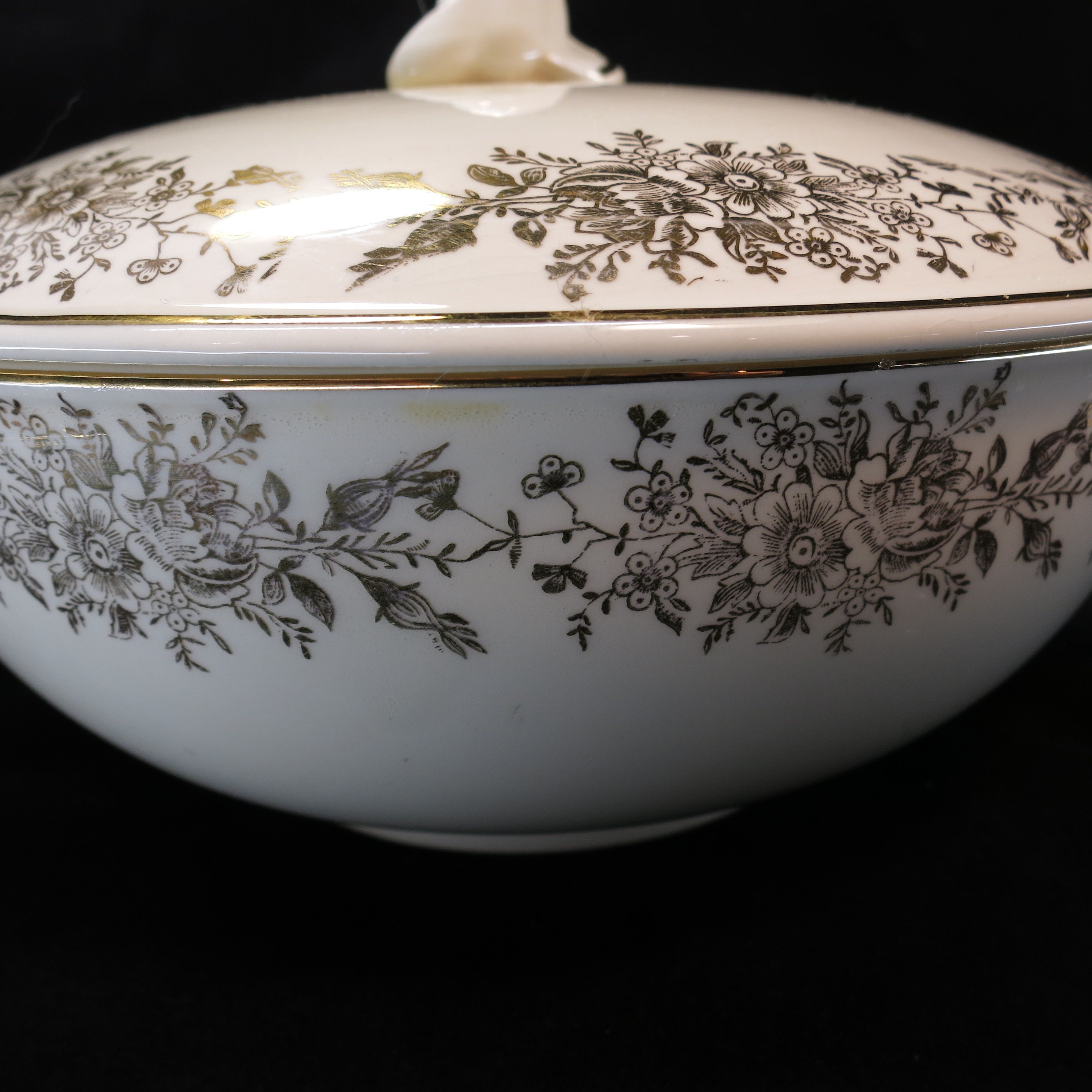 Taylor Smith Taylor Vintage Pattern Gold Floral 5395 Pattern Casserole