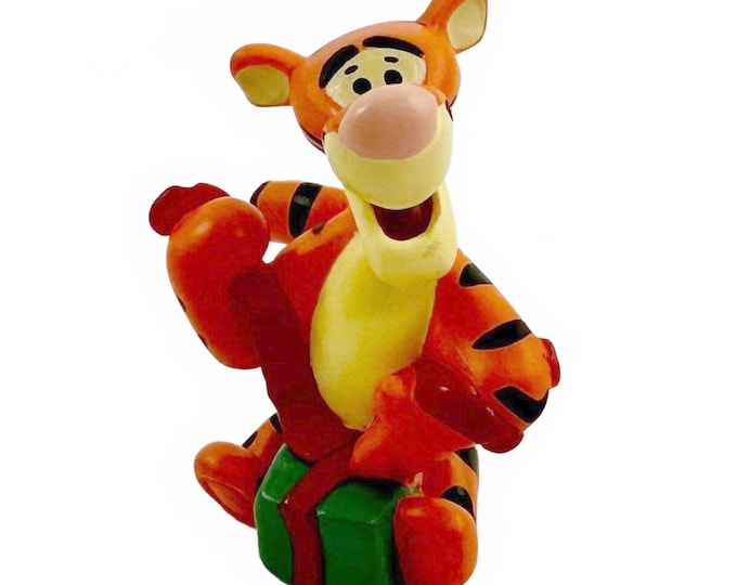 Vintage 1999 Hallmark Merry Miniatures Christmas at Pooh's House Series