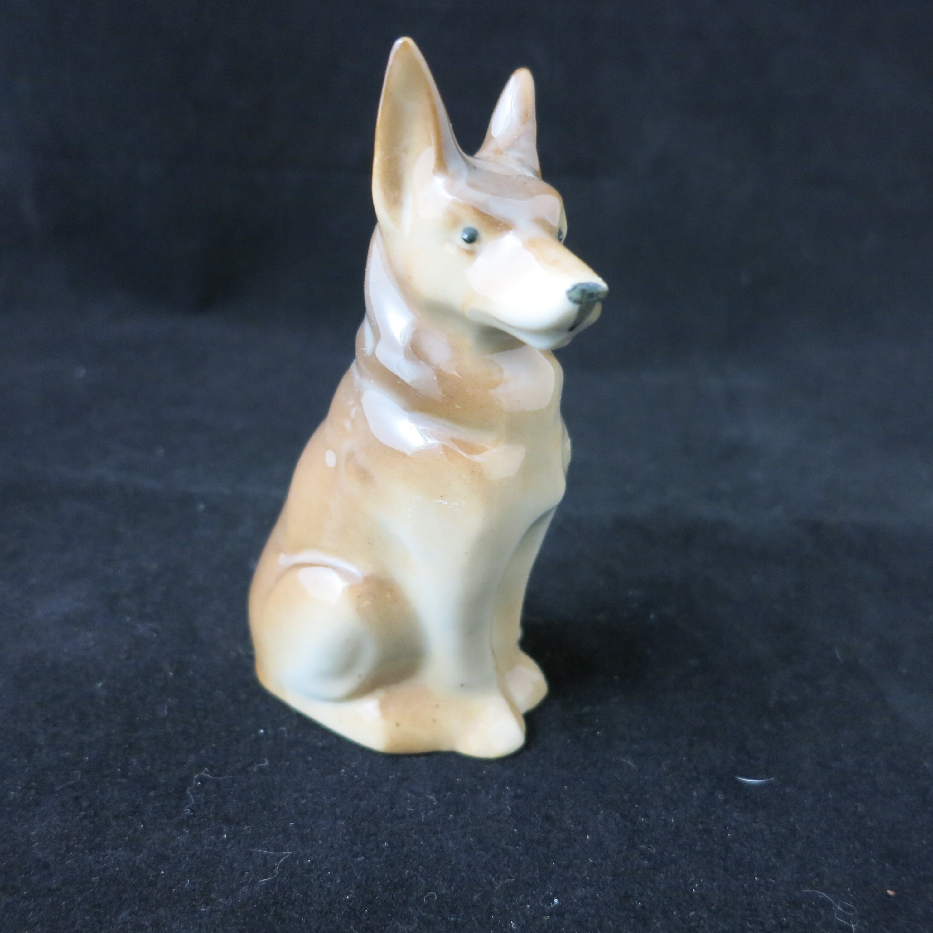 Vintage Sitting German Shepherd Figurine Kitschy Ceramic Japan