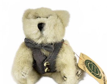 Boyds Bears Whitaker Q Bruin Bear with Tag Tie Vest Collection Retired 6”