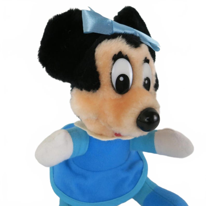 Peluche vintage de Minnie Mouse de Disney Mickey's Christmas Carol de 8 pulgadas, 1984, usado imagen 2