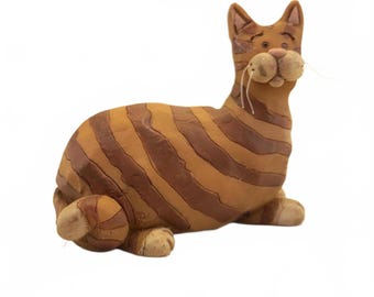 Blossom Bucket Tabby Striped Cute Cat Figurine Signed Suzi Skoglund Fun Cat