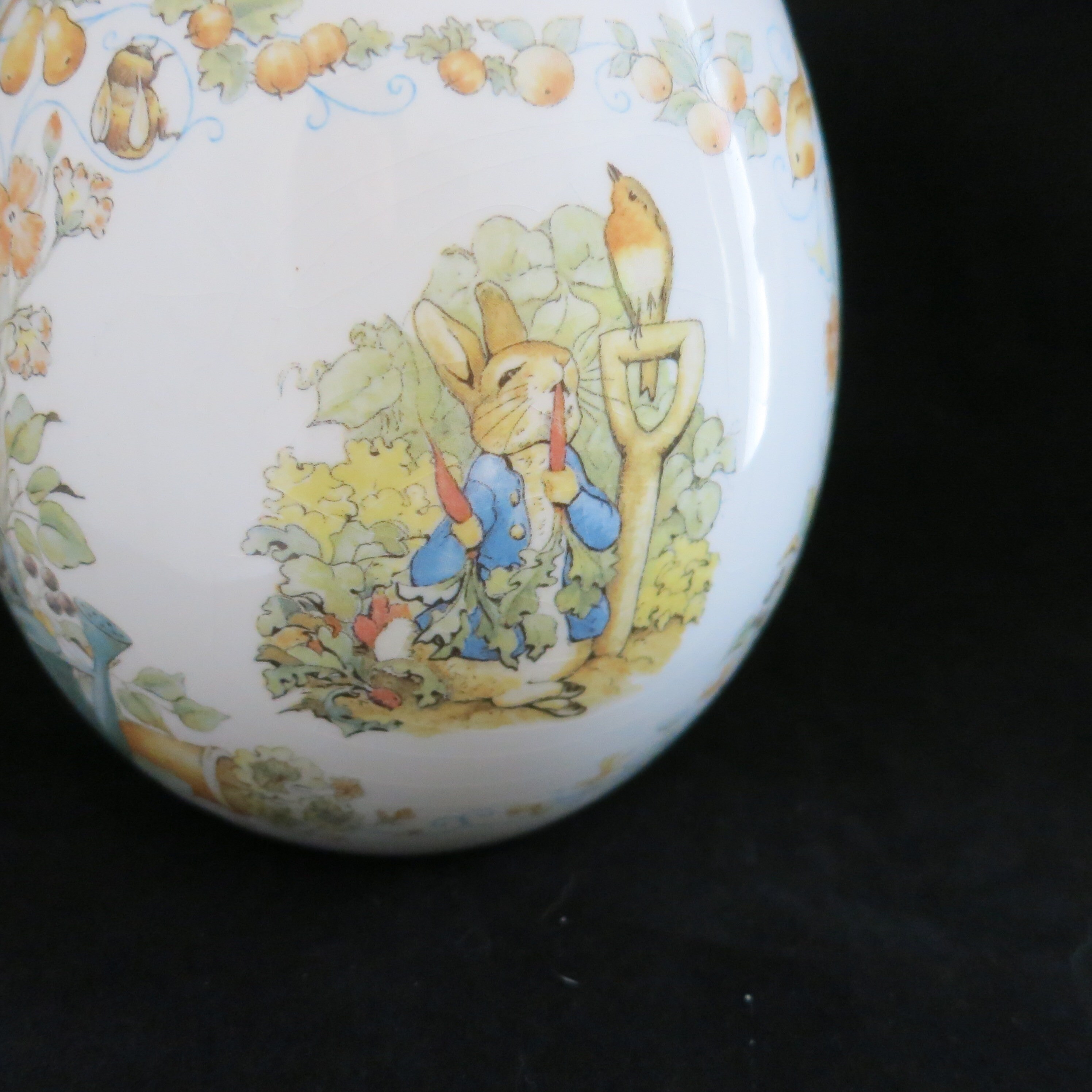 Vintage Beatrix Potter Peter Rabbit Ceramic Cookie Jar Canister Easter