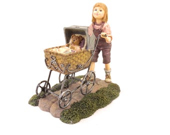 Boyds Yesterdays Child Casey with Baxter...Afternoon Stroll #3557 Vintage 1999