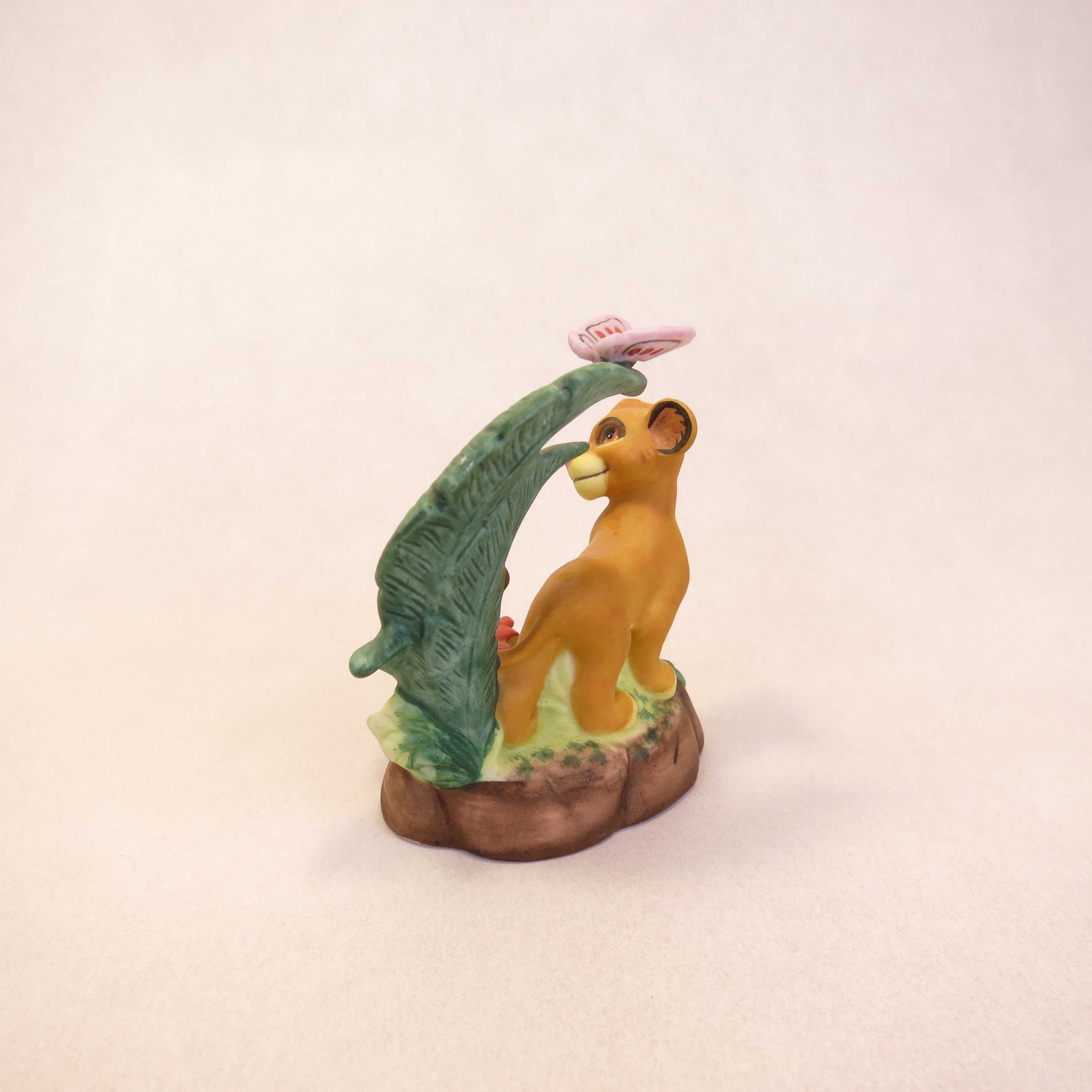 simba and nala statue