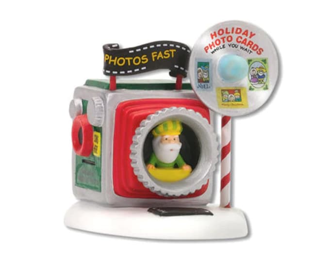 Department 56 "Holiday Photo Card Hut" 57202 North Pole Series Village Collection