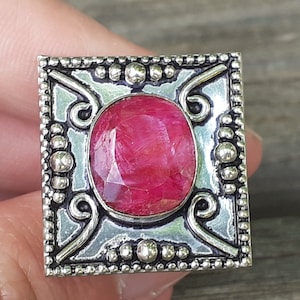 RUBIN-Ring aus massivem 925er Silber, Größe 56 FR oder 7,5 US. Rubin-Korund-Ring, Geburtstagsgeschenk, Weihnachten, Frau, Tochter, Freundin